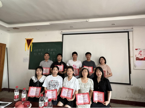 白菜官网召开“躬耕教坛，强国有我”教师节座谈会