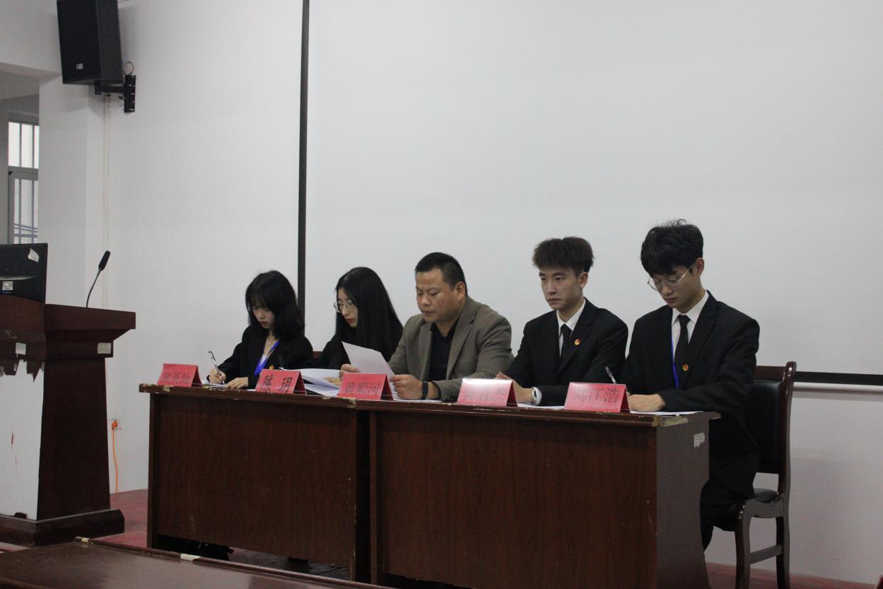 同心聚力学代会 逐梦青春向未来 ——白菜官网第十二次学生代表大会胜利召开 同心聚力学代会 逐梦青春向未来 ——白菜官网第十二次学生代表大会胜利召开