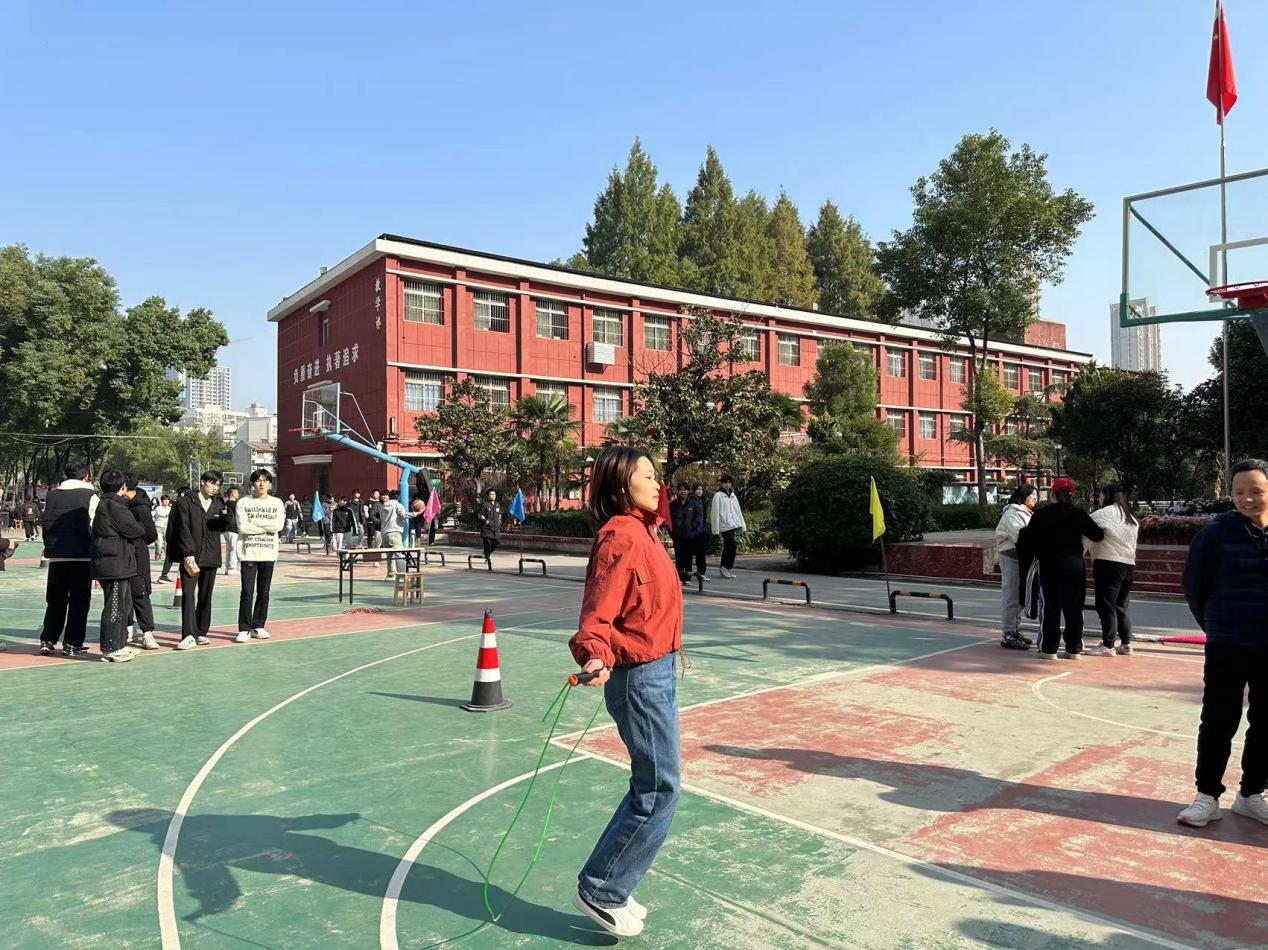 青春奋进新时代，运动逐梦向未来——999策略白菜手机论坛2023年秋季运动会暨教职工运动会