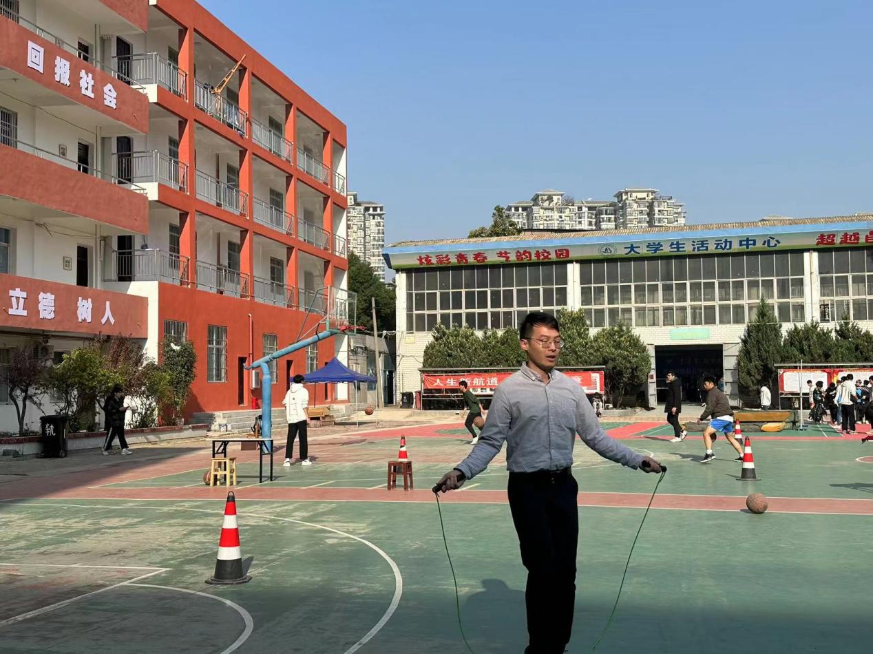 青春奋进新时代，运动逐梦向未来——999策略白菜手机论坛2023年秋季运动会暨教职工运动会