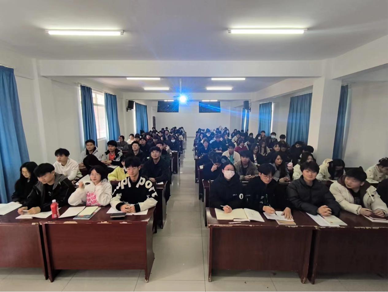 凝心聚力 励志笃行 —— 白菜官网2023年下半年团委、学生会干部培训顺利完成 凝心聚力 励志笃行 —— 白菜官网2023年下半年团委、学生会干部培训顺利完成