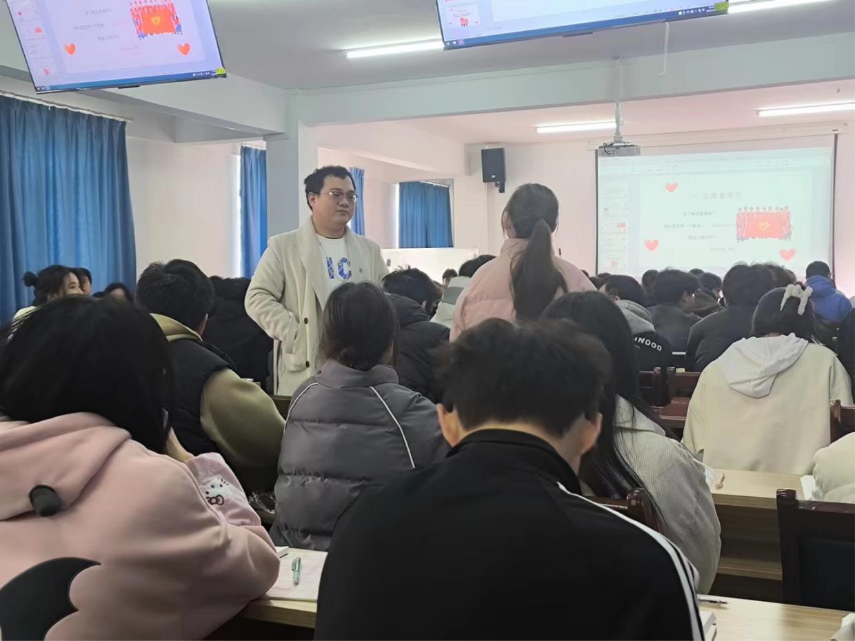 凝心聚力 励志笃行    —— 白菜官网2023年下半年团委、学生会干部培训顺利完成