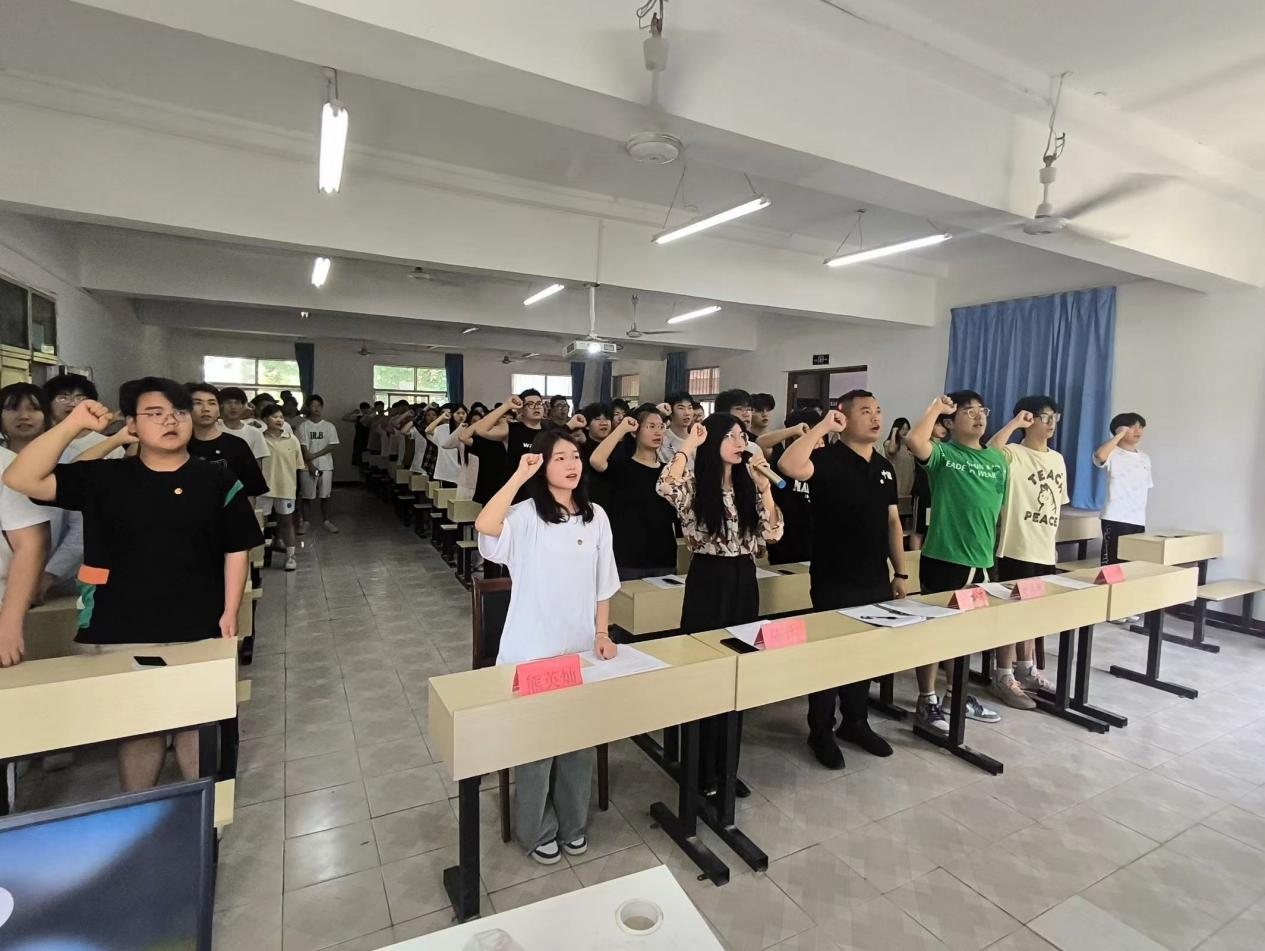 青春心向党，奋斗新征程 ——999策略白菜手机论坛第五期团课结业典礼暨入团仪式