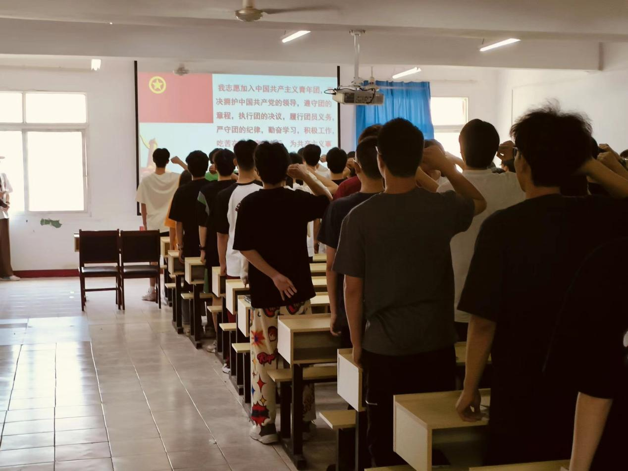 青春心向党，奋斗新征程 ——999策略白菜手机论坛第五期团课结业典礼暨入团仪式