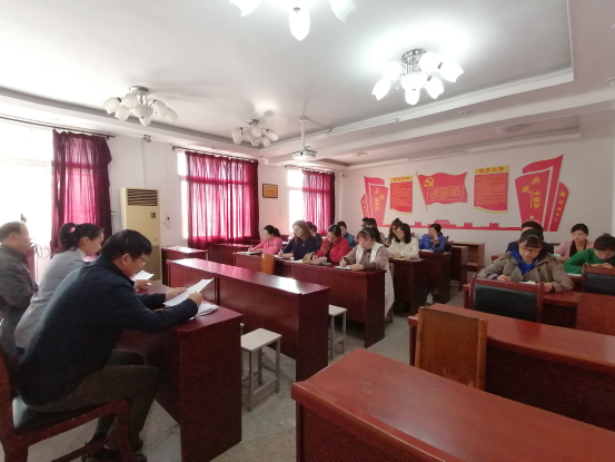 白菜官网组织党员同志学习贯彻十九届四中全会精神 白菜官网组织党员同志学习贯彻十九届四中全会精神