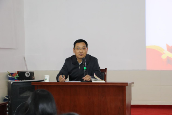 省委讲师团成员中南民族大学阎占定教授 莅临白菜官网宣讲党的十九届四中全会精神 省委讲师团成员中南民族大学阎占定教授 莅临白菜官网宣讲党的十九届四中全会精神