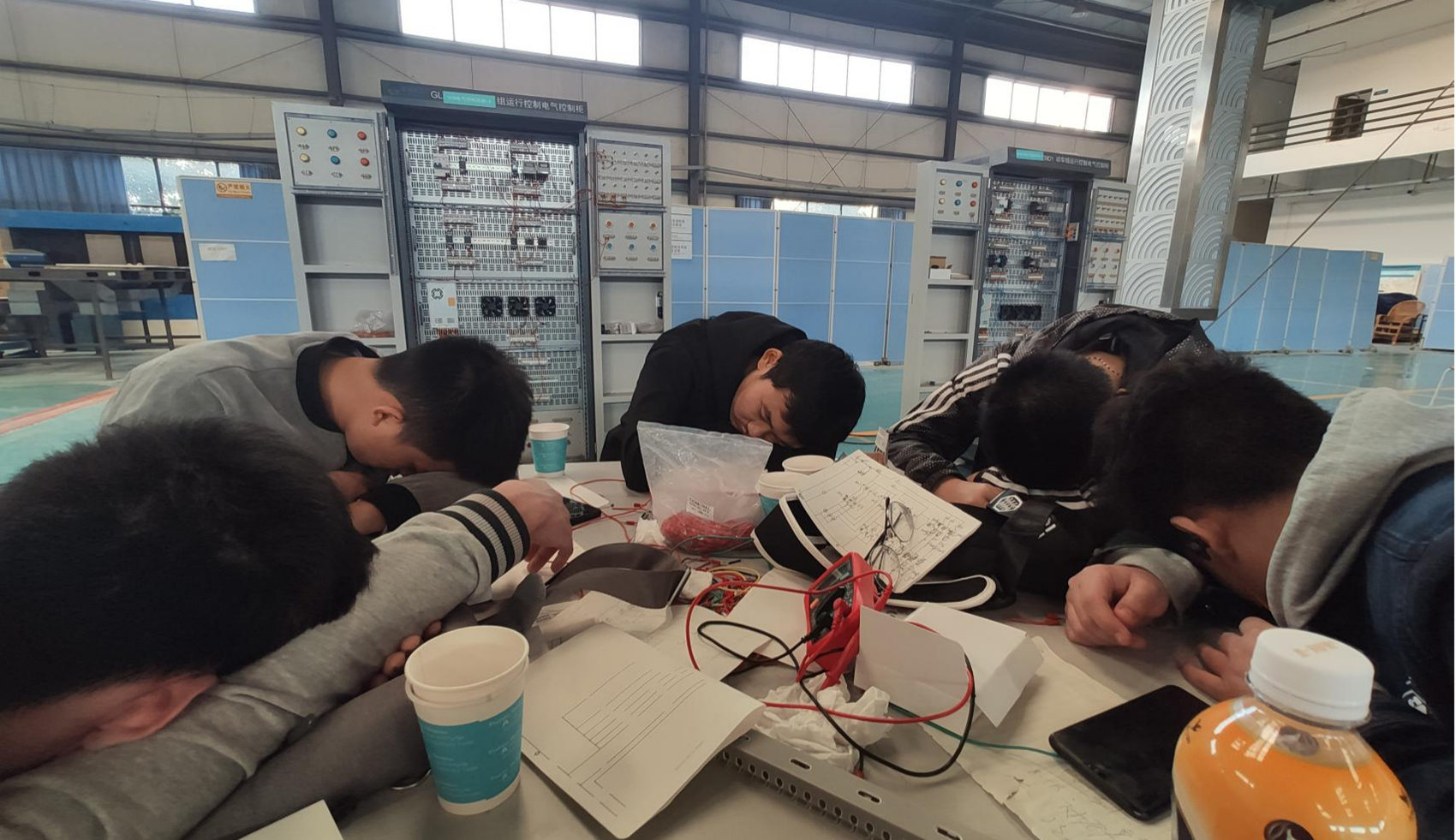 白菜官网在2019年“湖北工匠杯”技能大赛获奖而归 白菜官网在2019年“湖北工匠杯”技能大赛获奖而归