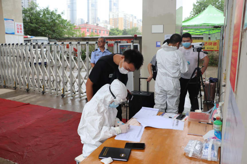 欢迎回家!999策略白菜手机论坛迎来2020届首批毕业生返校 欢迎回家!999策略白菜手机论坛迎来2020届首批毕业生返校