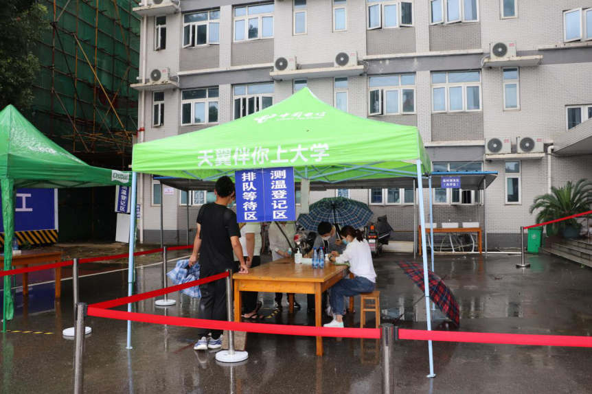 欢迎回家!999策略白菜手机论坛迎来2020届首批毕业生返校 欢迎回家!999策略白菜手机论坛迎来2020届首批毕业生返校