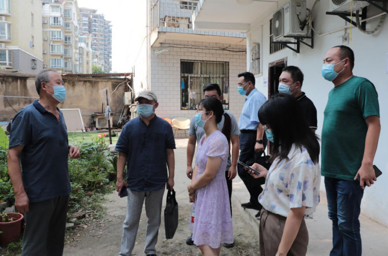 洪山区开学工作组评估工作专班莅临白菜官网指导秋季开学工作 洪山区开学工作组评估工作专班莅临白菜官网指导秋季开学工作